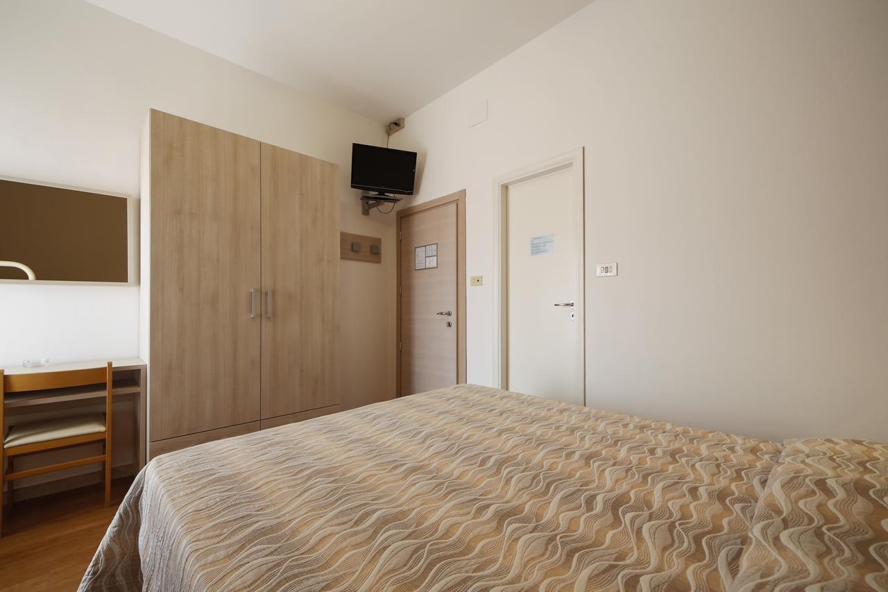 Hotel Susanna Rimini Chambre photo