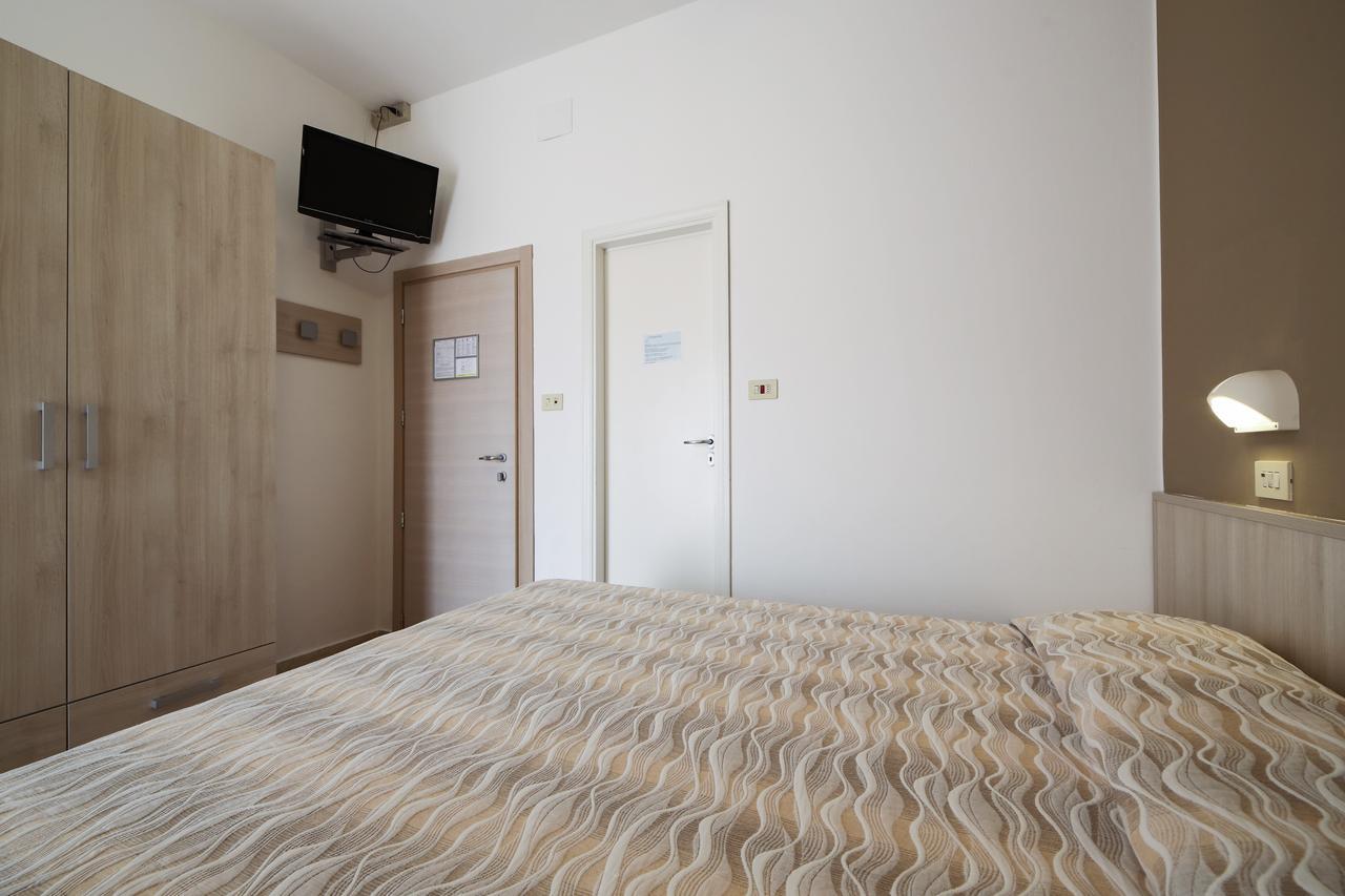 Hotel Susanna Rimini Chambre photo