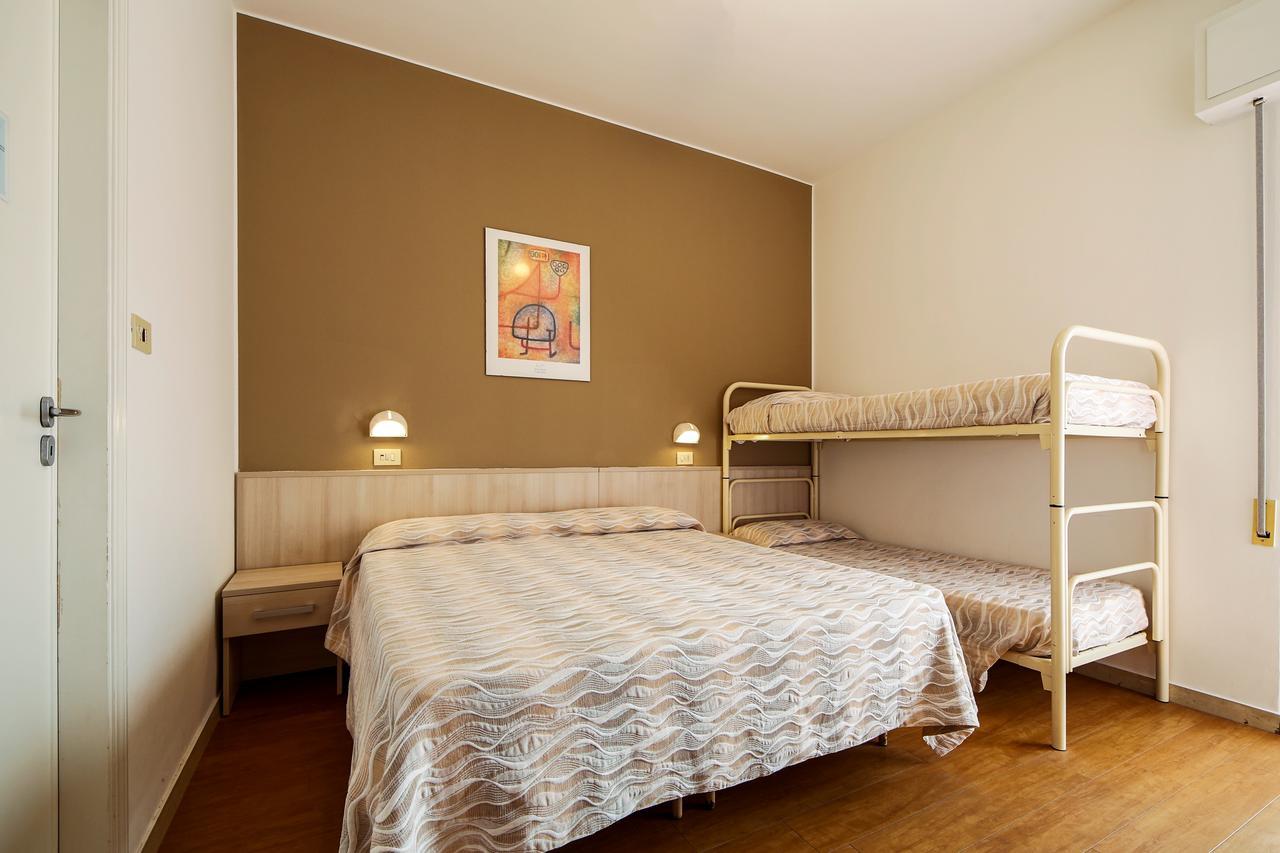 Hotel Susanna Rimini Extérieur photo