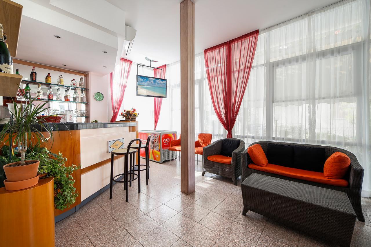 Hotel Susanna Rimini Extérieur photo